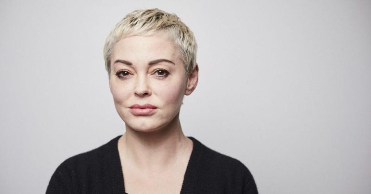 Роуз МакГавен звинуватила продюсерів серіалу «Усі жінки — відьми» у знущаннях