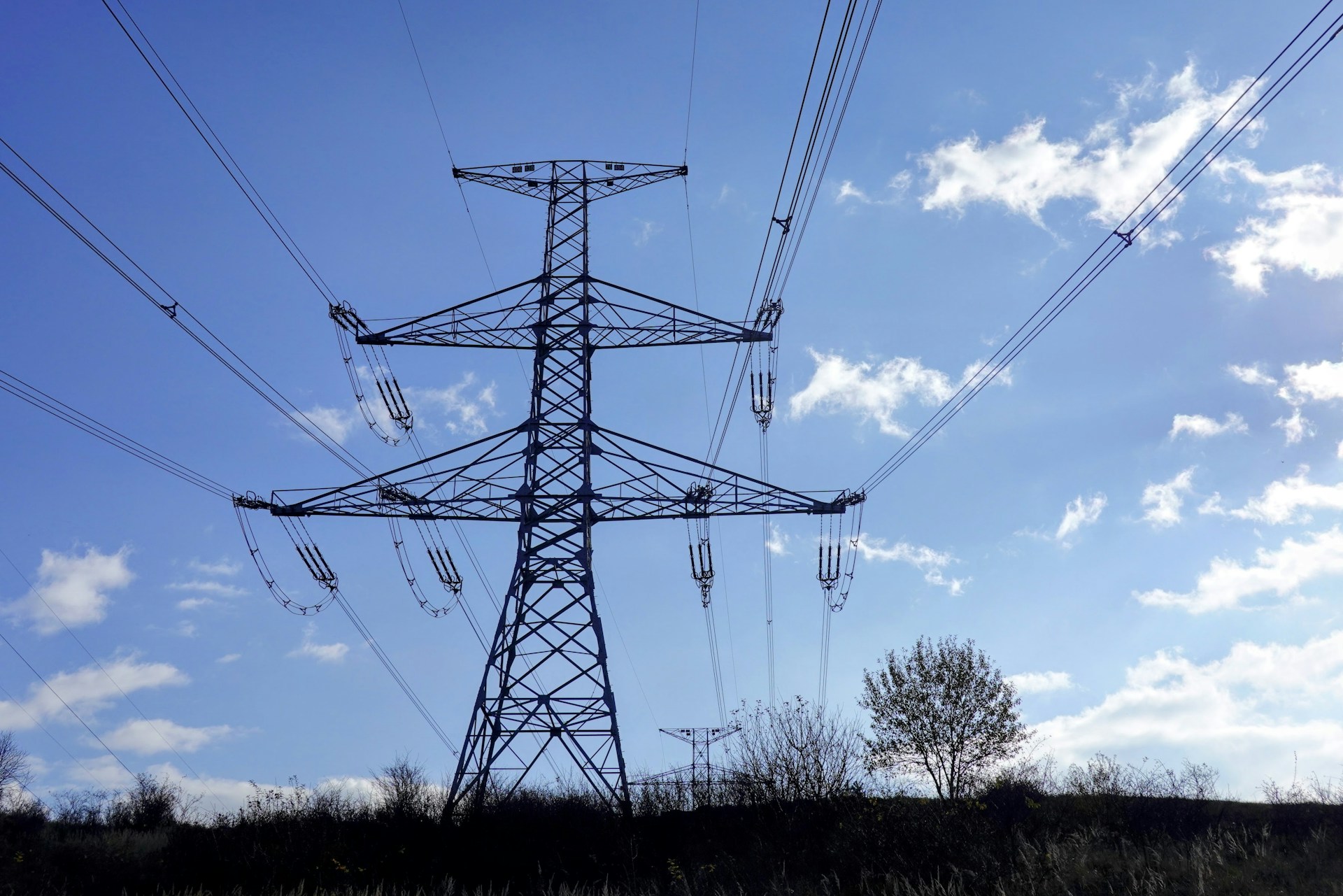 Графік відключень світла Київ та Київська область 12 січня 2026: де не буде електроенергії сьогодні