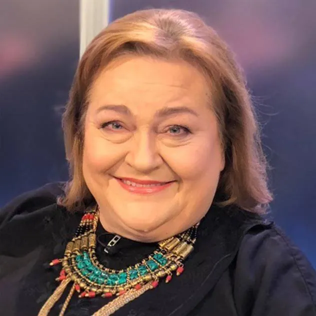 Ніна Набока В Молодості: Життя, Кар'єра та Особисті Перипетії