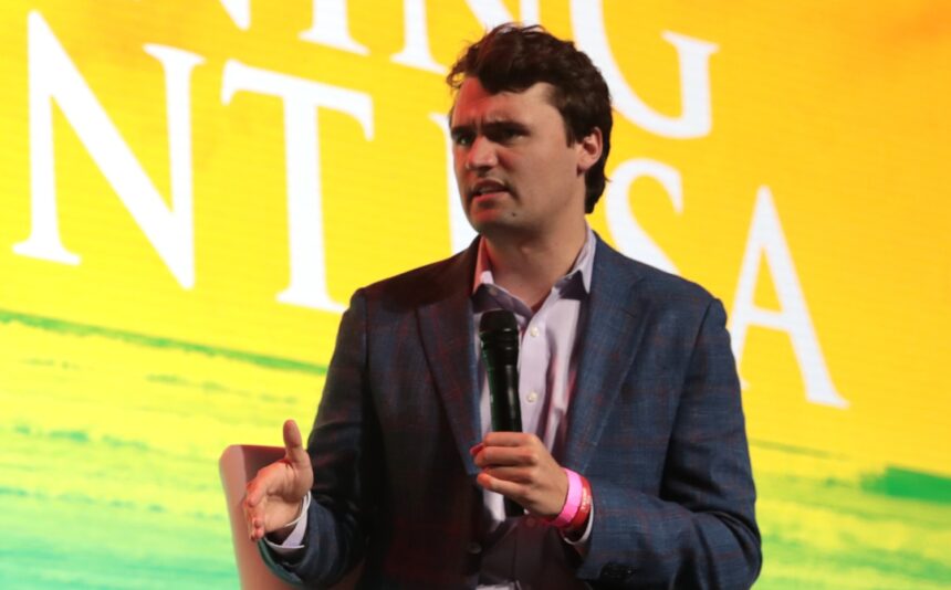 Хто Такий Чарлі Кірк: Біографія, Особисте Життя та Кар’єра