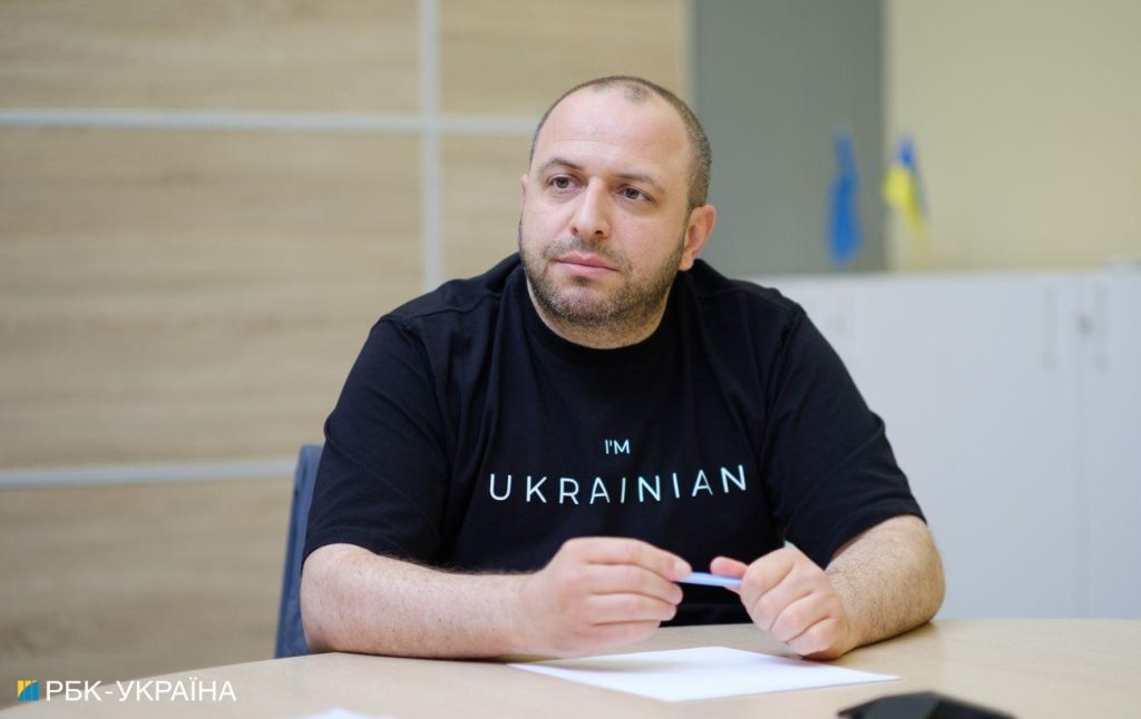 Рустем Умеров Жена Фото: Личная жизнь и карьера политика